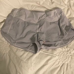 2.5 Lululemon shorts, size 6 color:off white